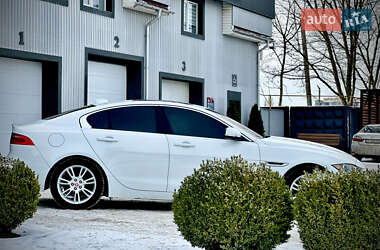 Седан Jaguar XE 2016 в Кам'янець-Подільському