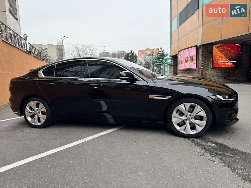 Седан Jaguar XE 2020 в Одессе