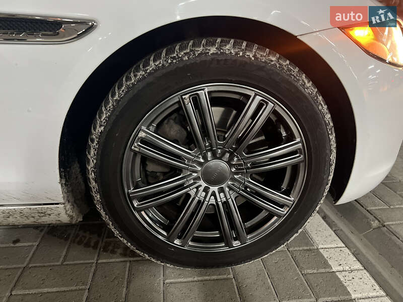 Седан Jaguar XE 2016 в Киеве фото 20 Седан Jaguar XE 2016 в Киеве