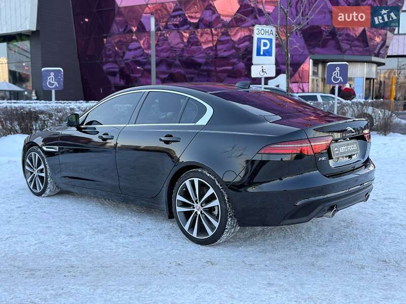 Седан Jaguar XE 2020 в Киеве фото 4 Седан Jaguar XE 2020 в Киеве