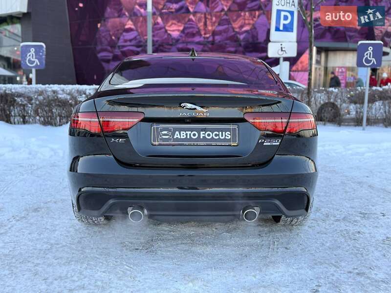 Седан Jaguar XE 2020 в Киеве фото 5 Седан Jaguar XE 2020 в Киеве