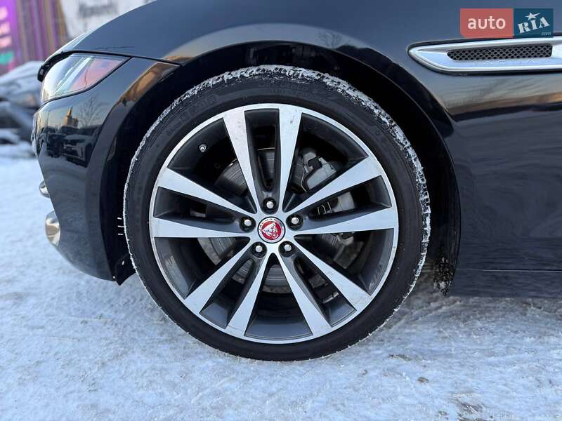 Седан Jaguar XE 2020 в Киеве фото 9 Седан Jaguar XE 2020 в Киеве