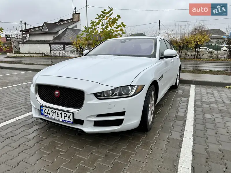 Jaguar XE 2018