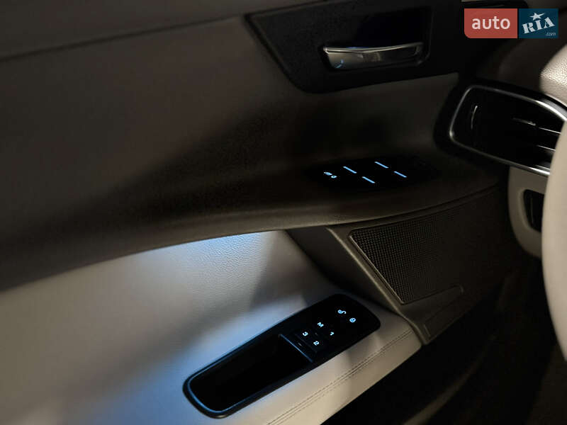 Седан Jaguar XE 2016 в Києві