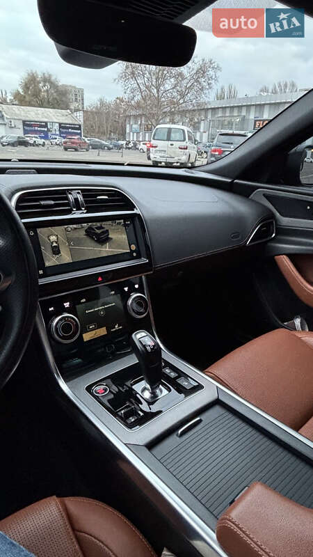 Седан Jaguar XE 2021 в Одессе