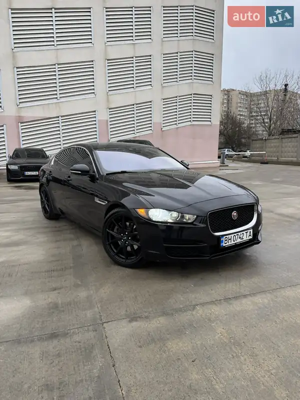 Jaguar XE 2017