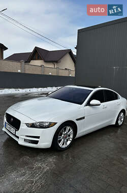 Седан Jaguar XE 2016 в Ивано-Франковске