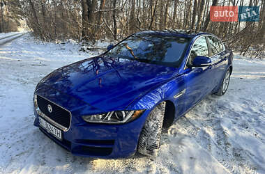 Седан Jaguar XE 2017 в Білій Церкві