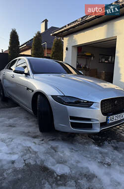 Седан Jaguar XE 2016 в Виннице