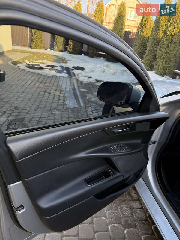 Седан Jaguar XE 2016 в Виннице