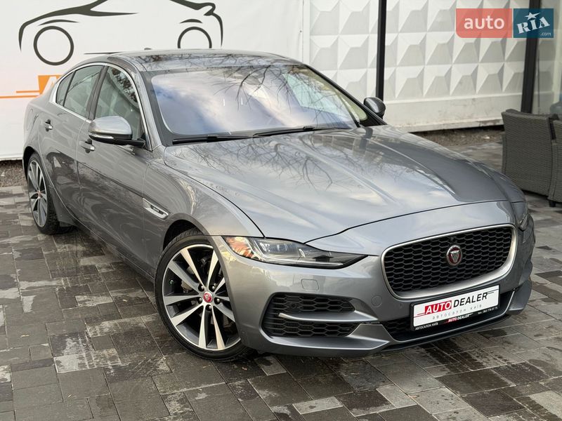 Jaguar XE 2020