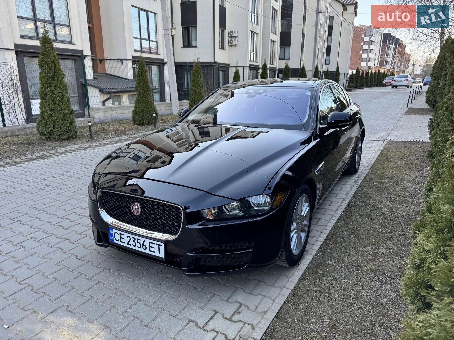 2016 Jaguar XE - фото 1