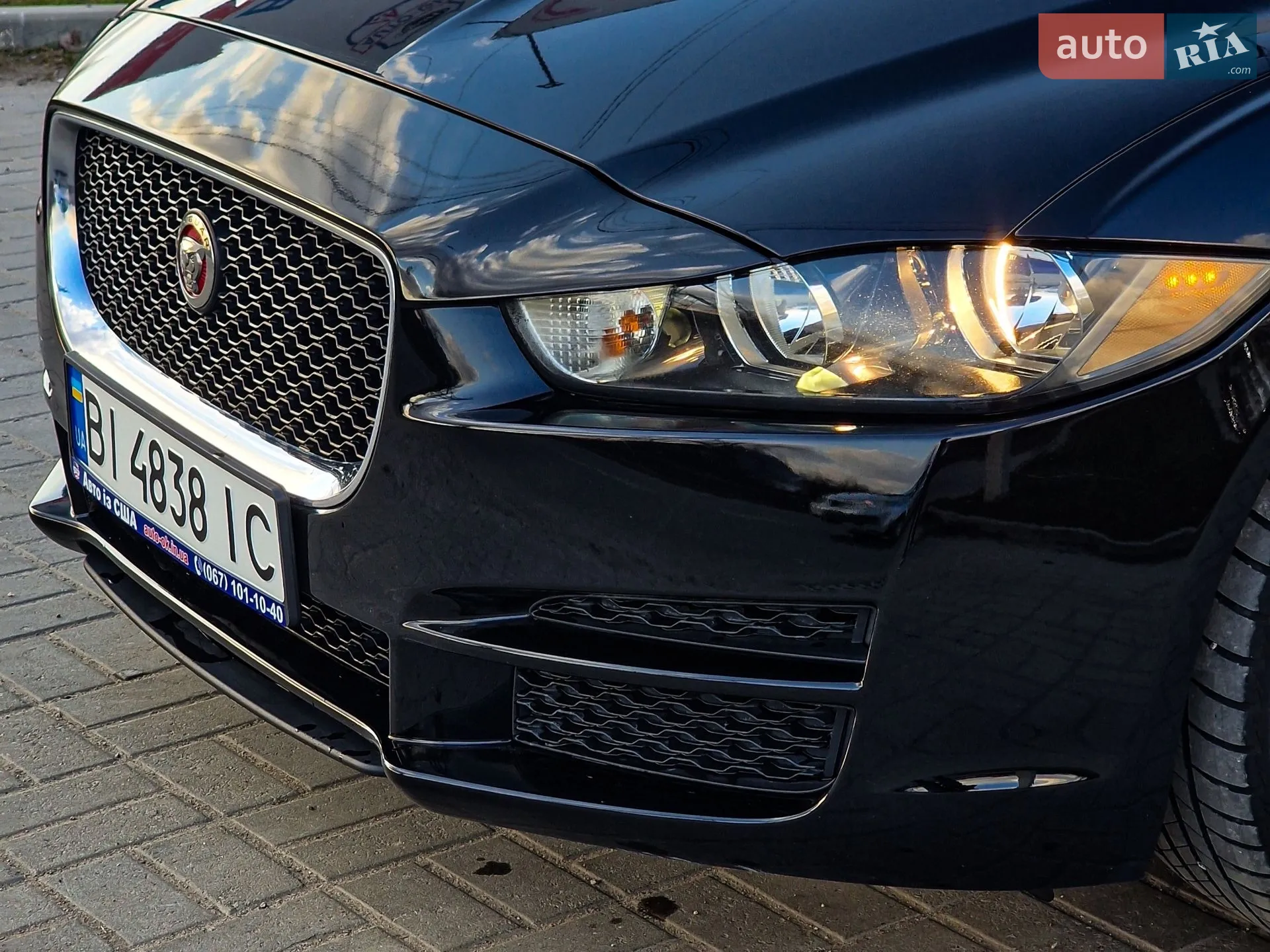 2016 Jaguar XE - мініатюра 7