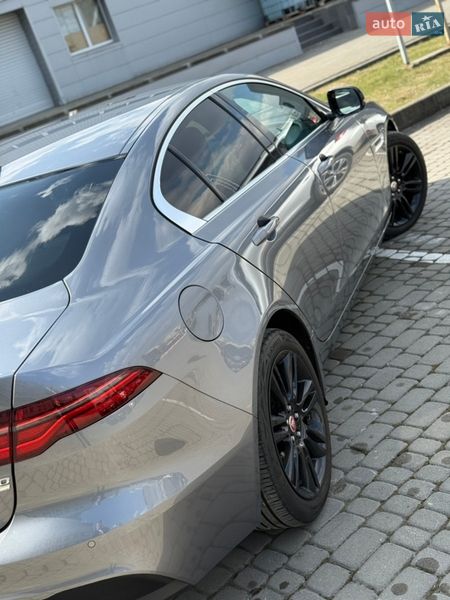 Седан Jaguar XE 2020 в Львове фото 16 Седан Jaguar XE 2020 в Львове