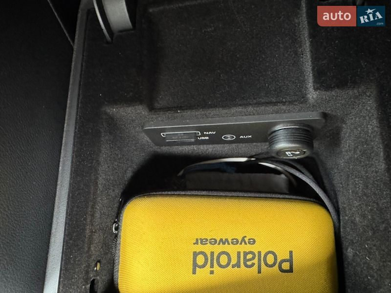 Седан Jaguar XE 2015 в Одесі фото 32 Седан Jaguar XE 2015 в Одесі