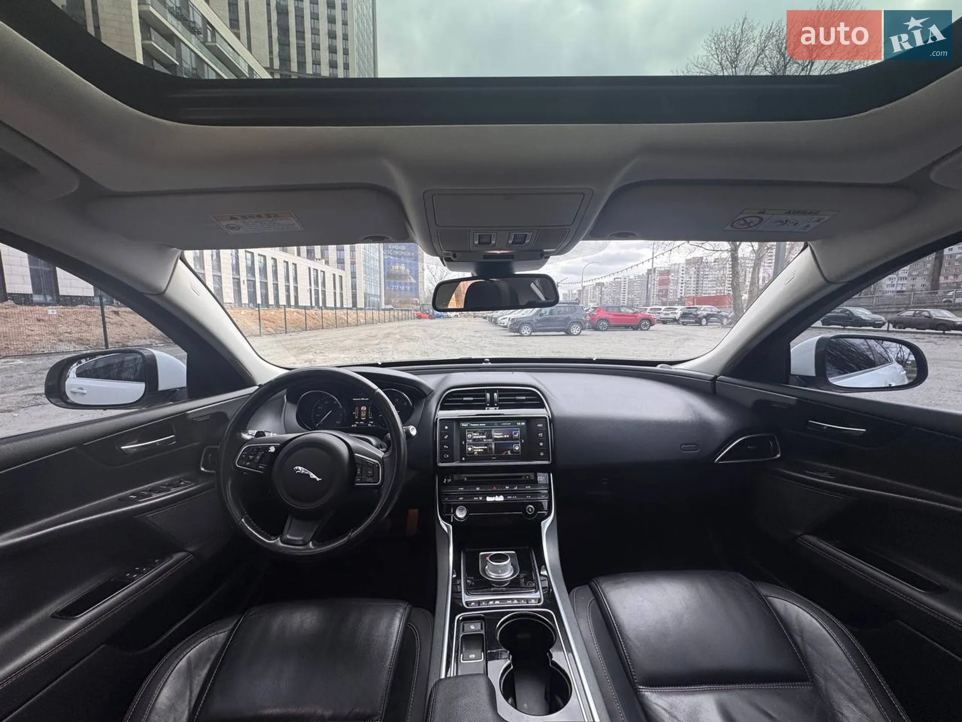 2015 Jaguar XE - мініатюра 25