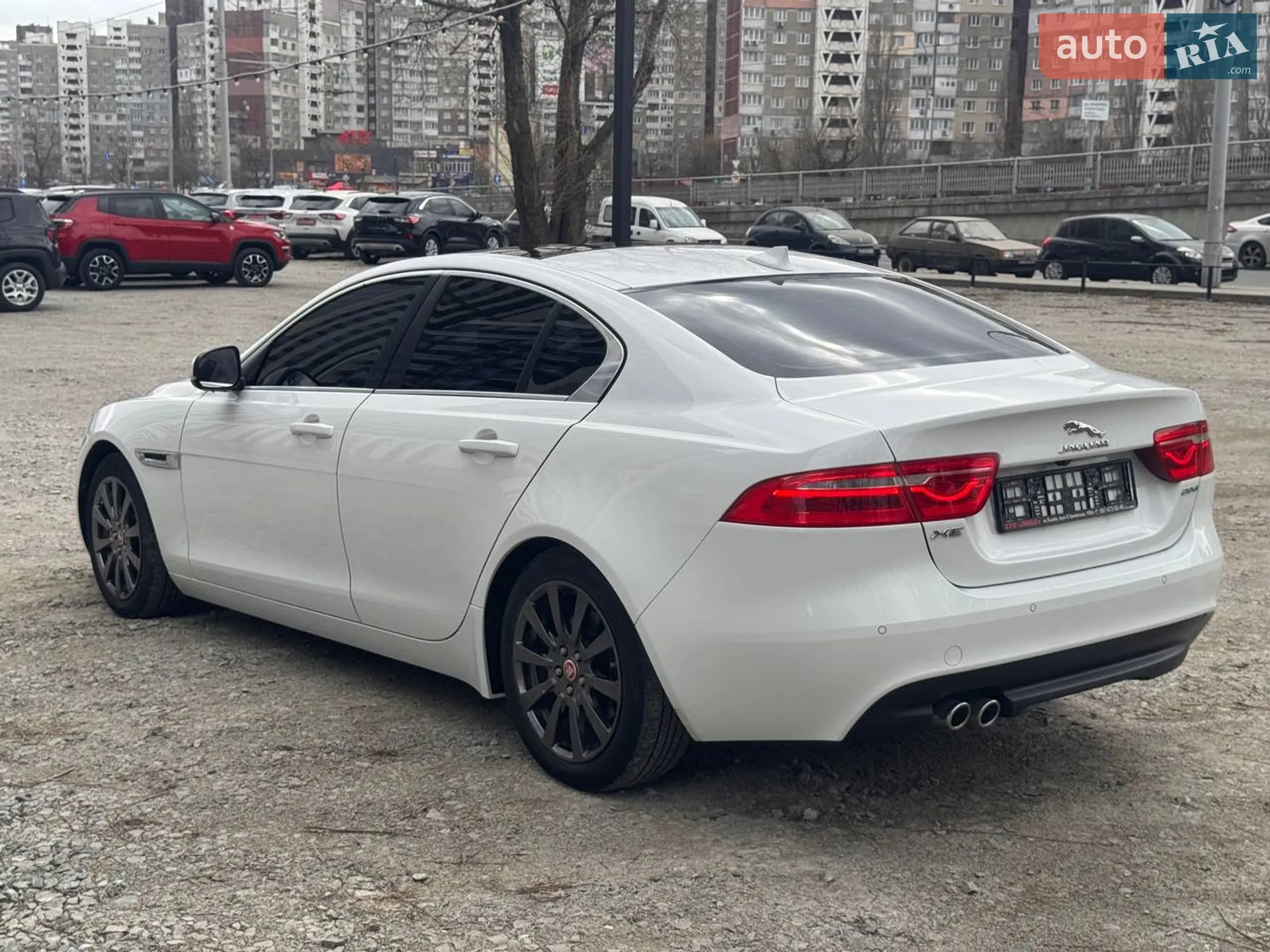 2015 Jaguar XE - мініатюра 14