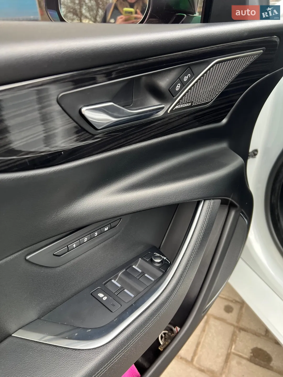 2019 Jaguar XE - мініатюра 10