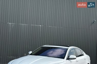 Седан Jaguar XE 2016 в Ивано-Франковске