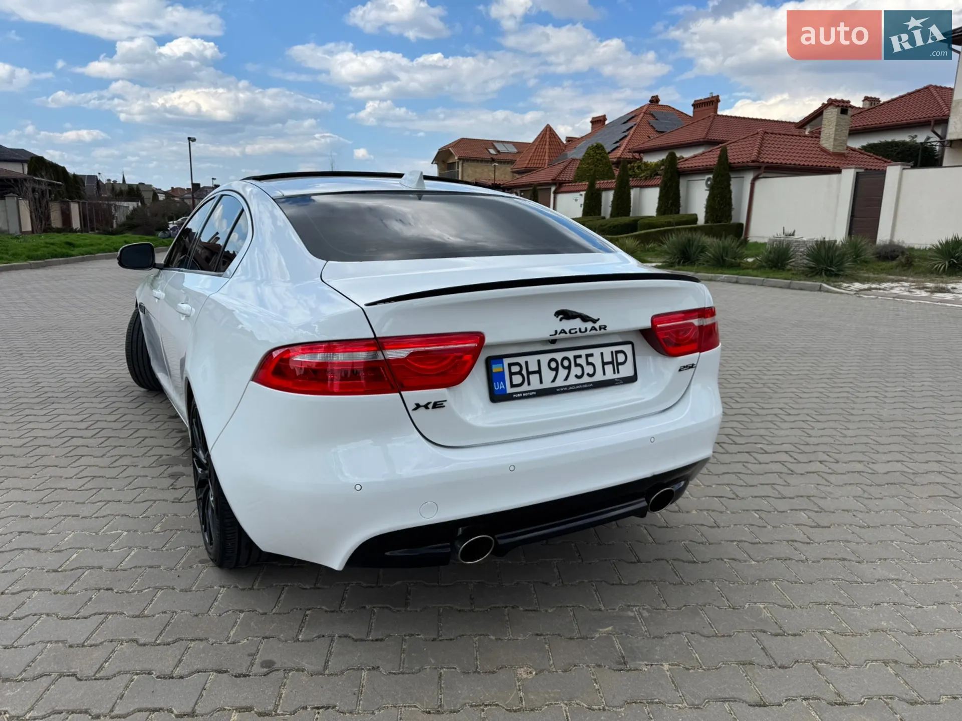 2018 Jaguar XE - мініатюра 6