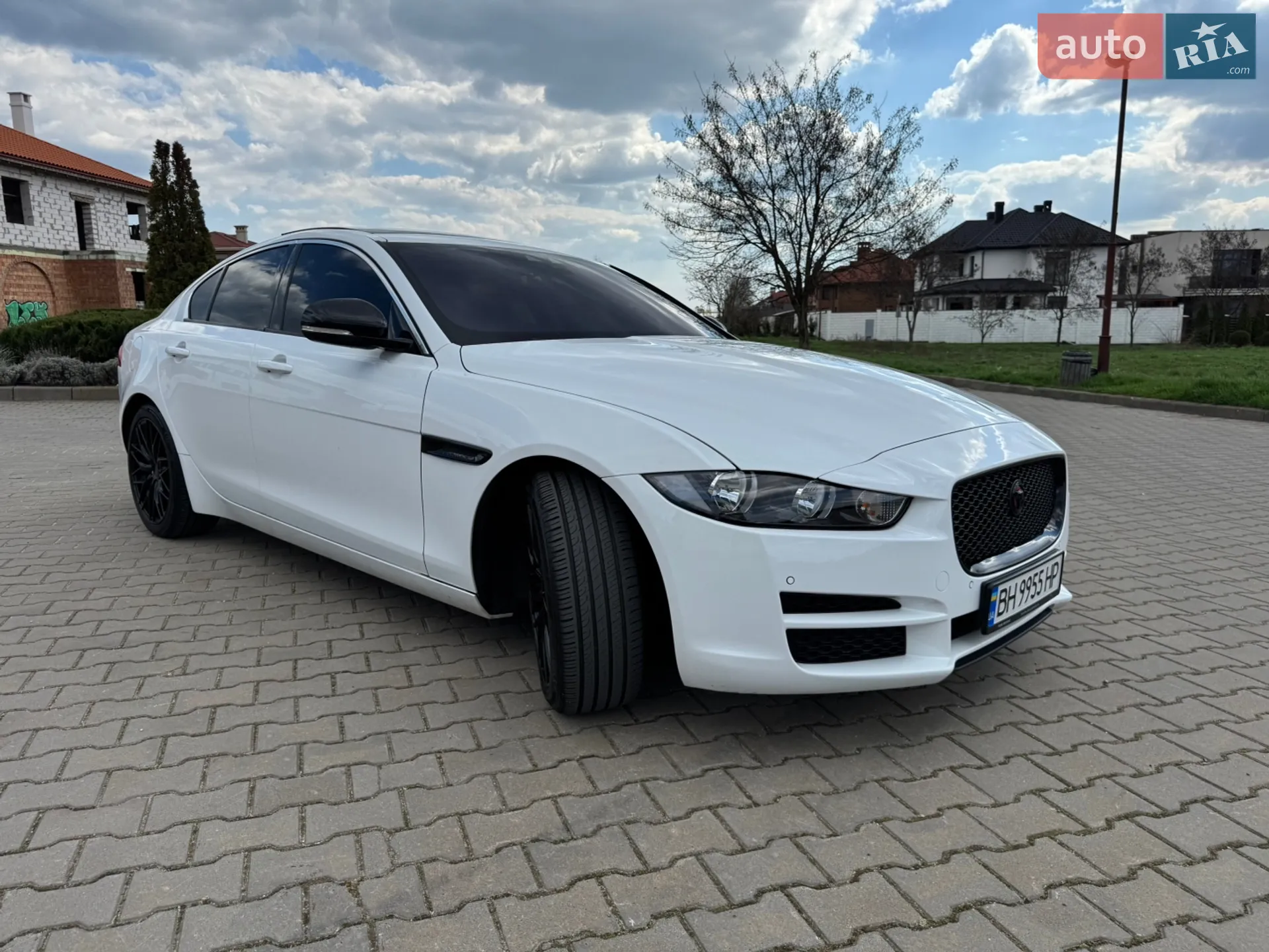 2018 Jaguar XE - мініатюра 8
