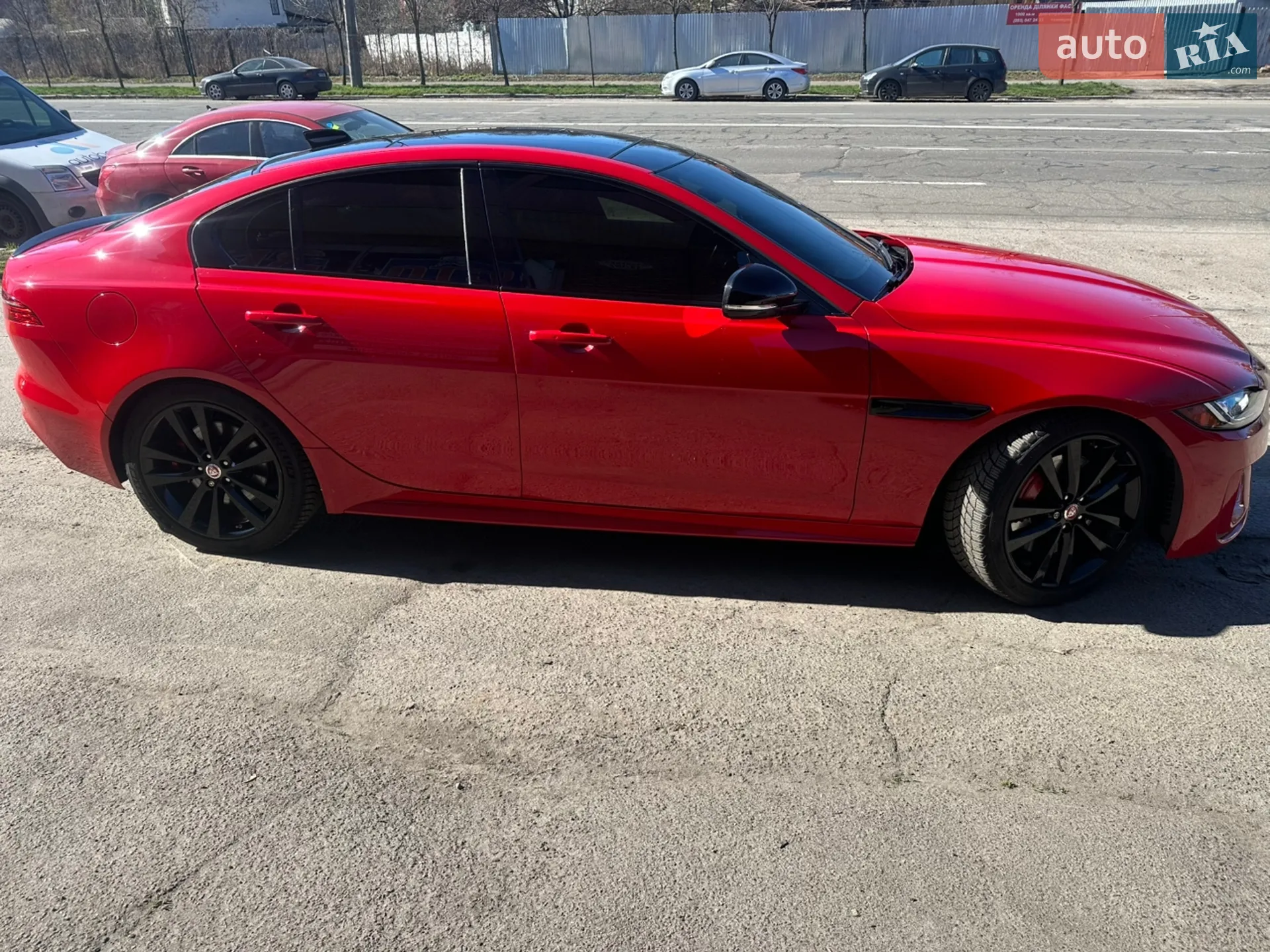 2019 Jaguar XE - мініатюра 2