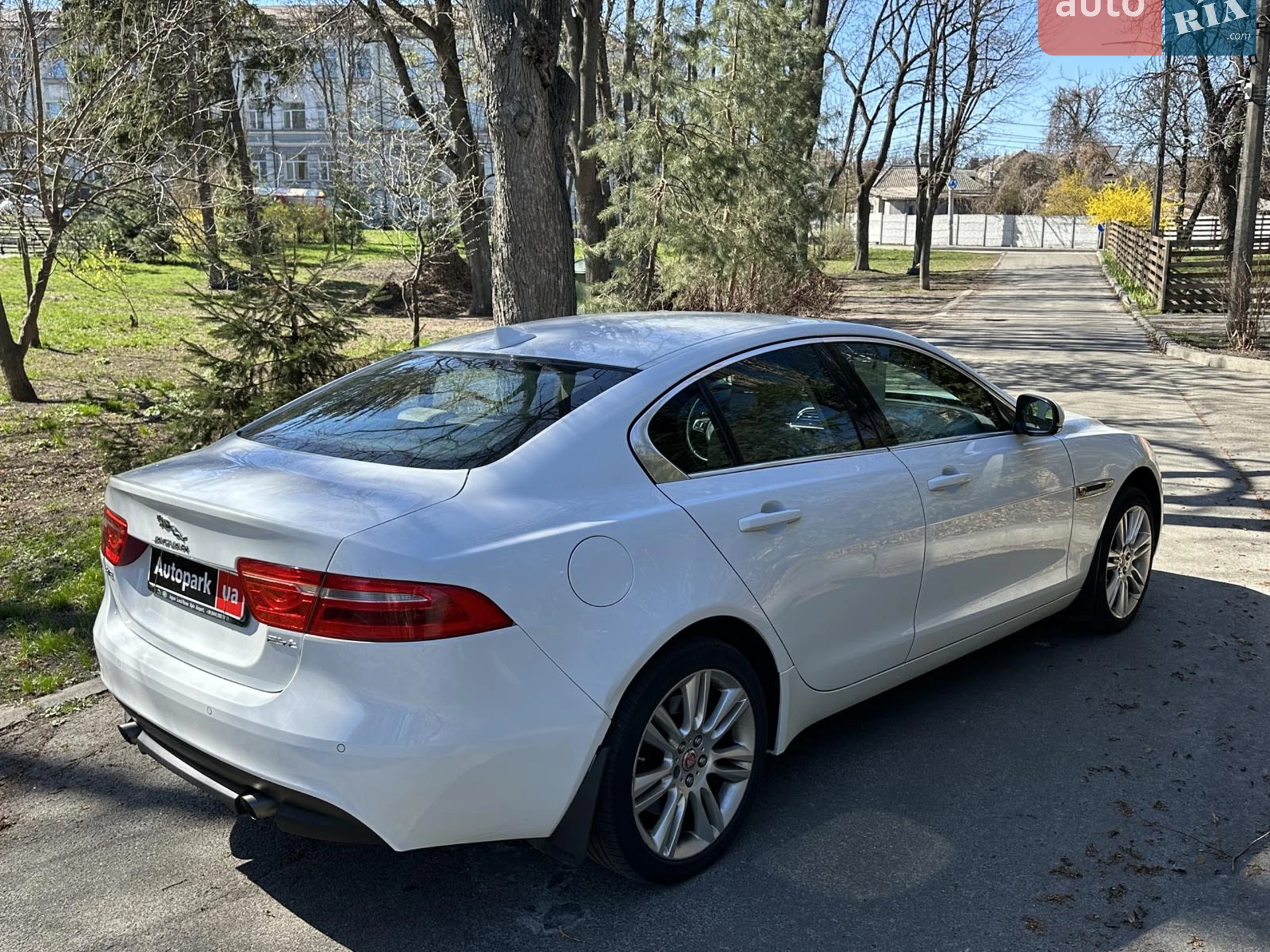 2015 Jaguar XE - мініатюра 7