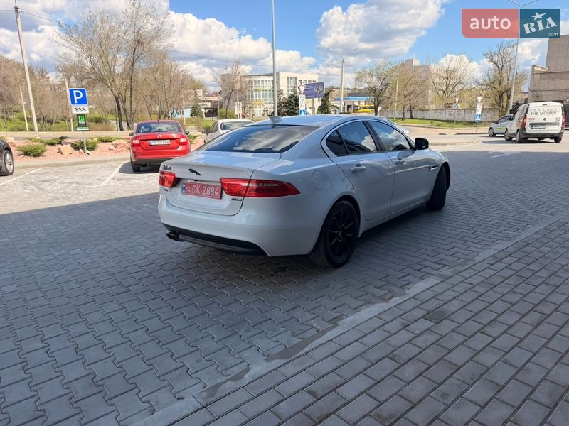 Седан Jaguar XE 2016 в Днепре