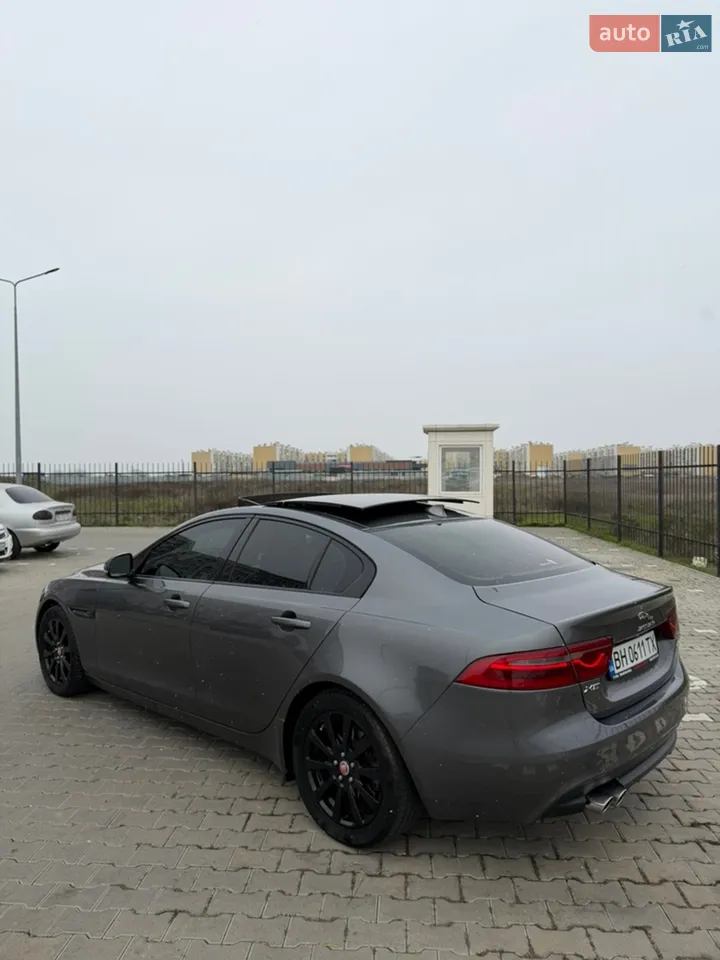 2015 Jaguar XE - мініатюра 12