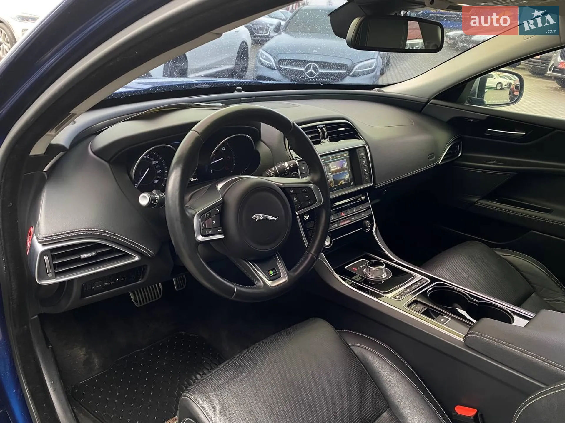 2015 Jaguar XE - мініатюра 13