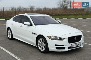 Седан Jaguar XE 2016 в Рівному