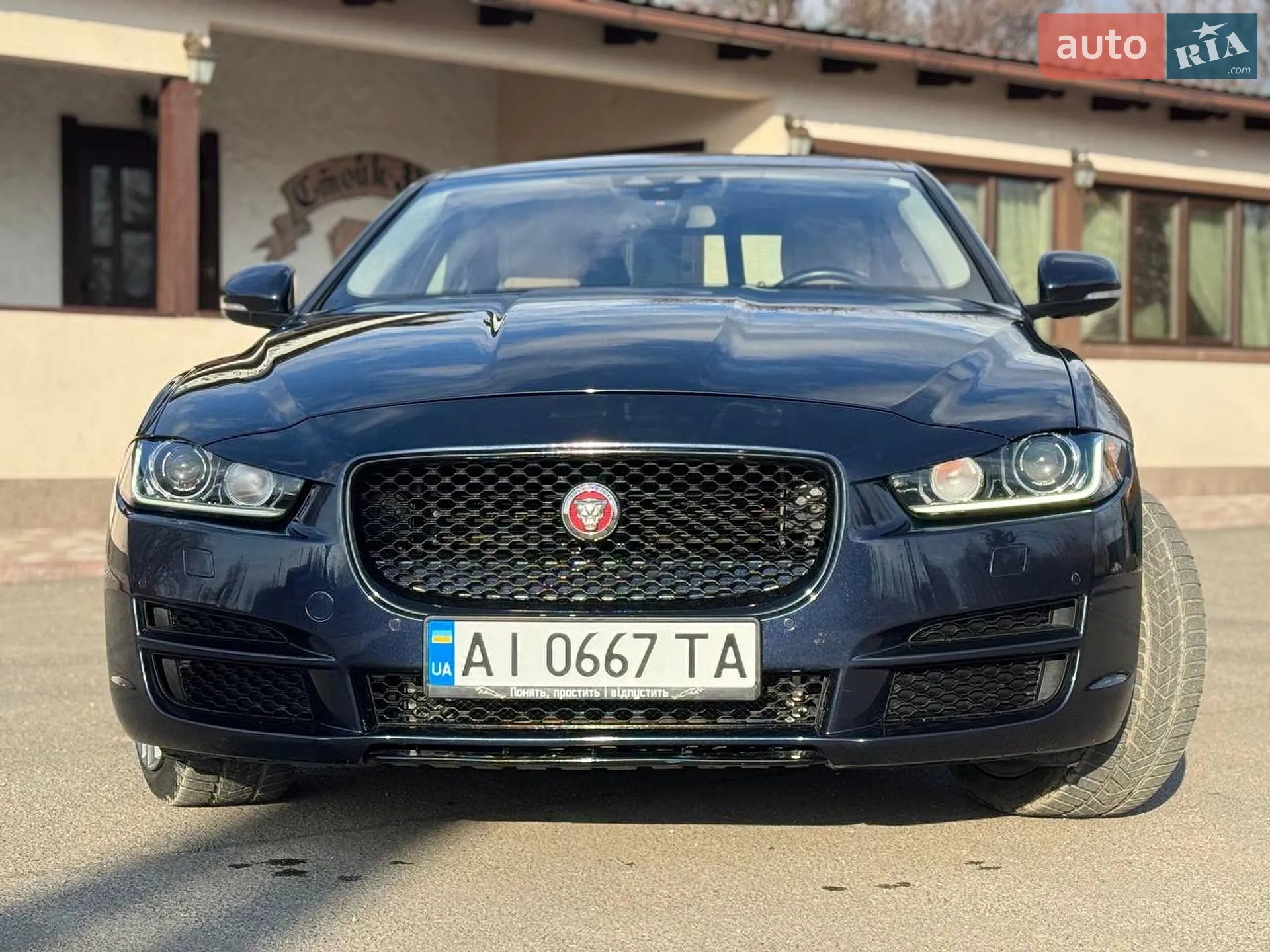 2016 Jaguar XE - мініатюра 14