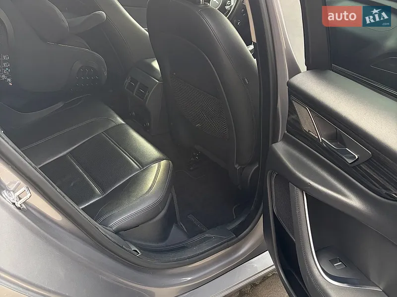 Jaguar XE 2019 VIN SAJAE4FX8LCP56665 фото оголошення 16 з 80