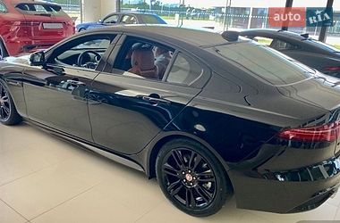 Седан Jaguar XE 2021 в Киеве