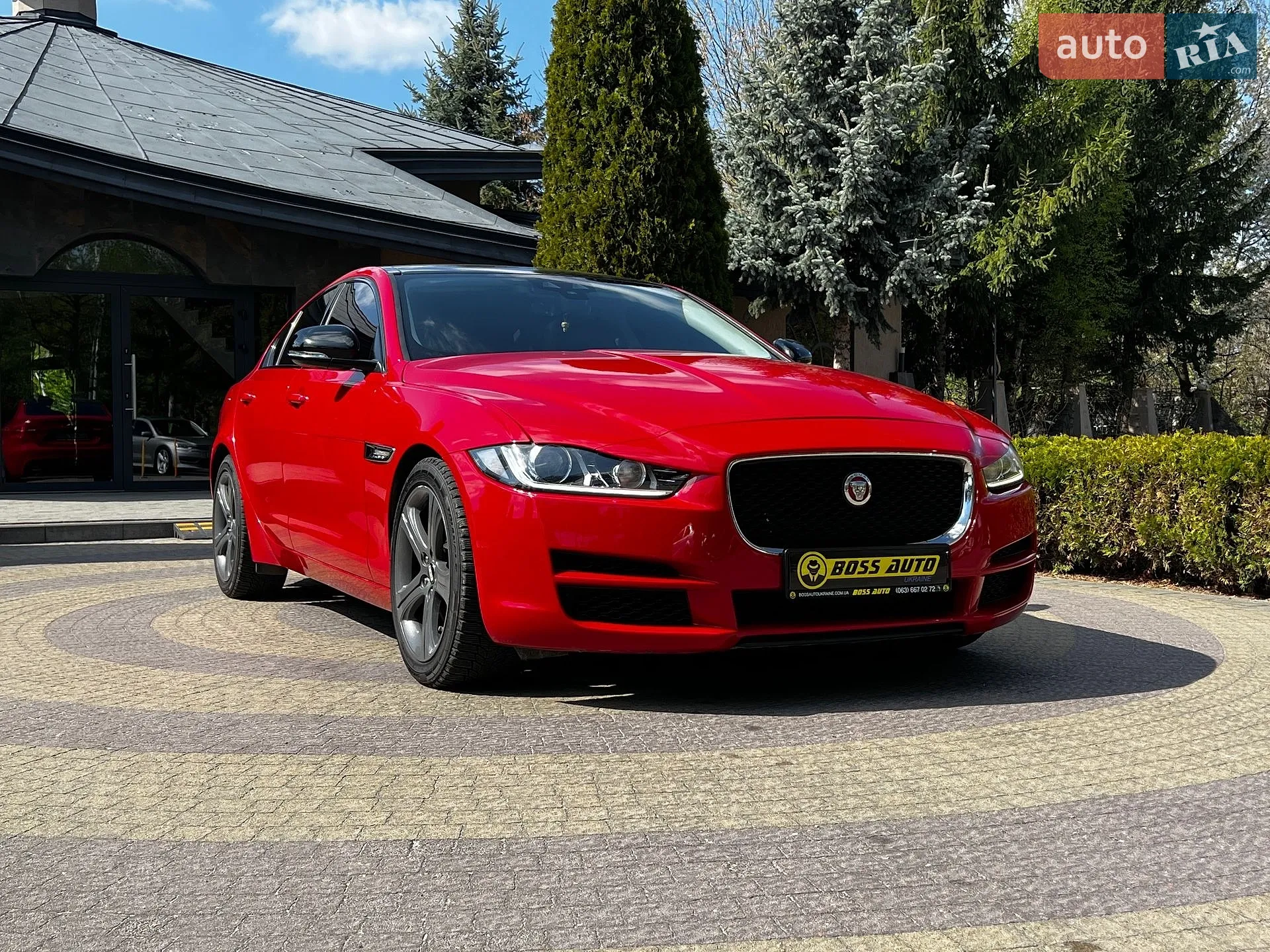 2018 Jaguar XE - мініатюра 2