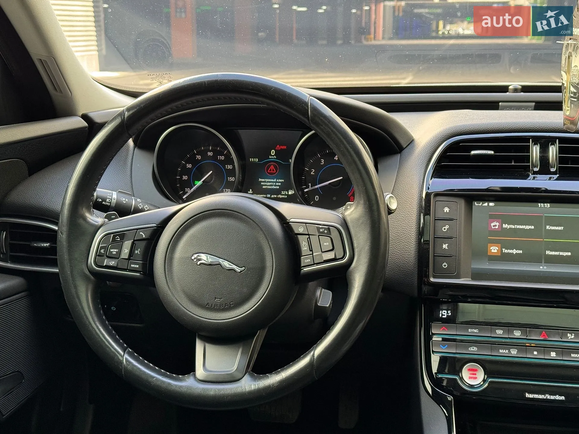 2016 Jaguar XE - мініатюра 7