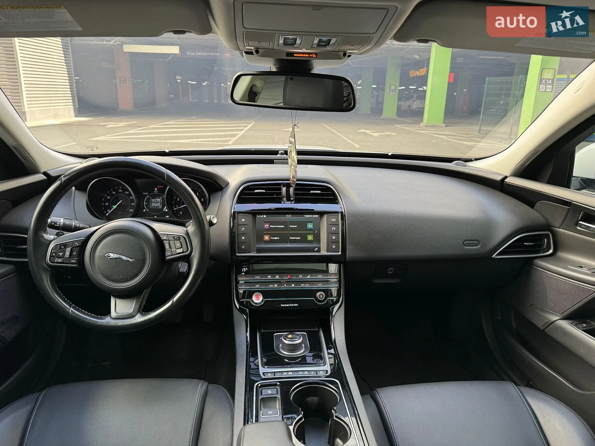 2016 Jaguar XE - мініатюра 43