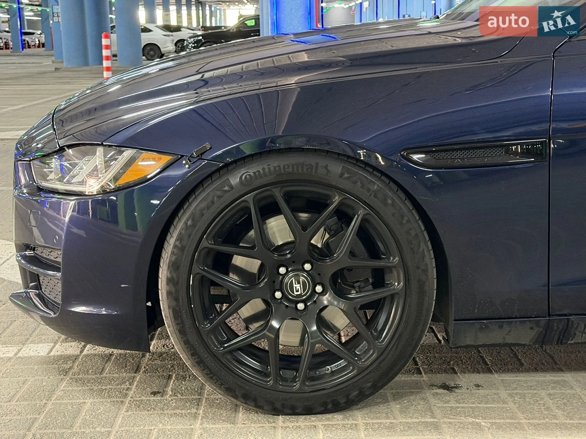2016 Jaguar XE - мініатюра 5