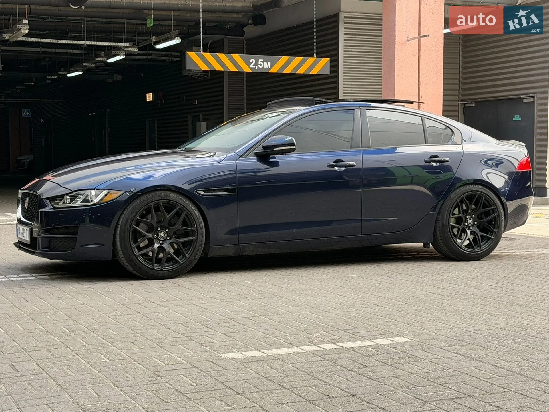 2016 Jaguar XE - мініатюра 13