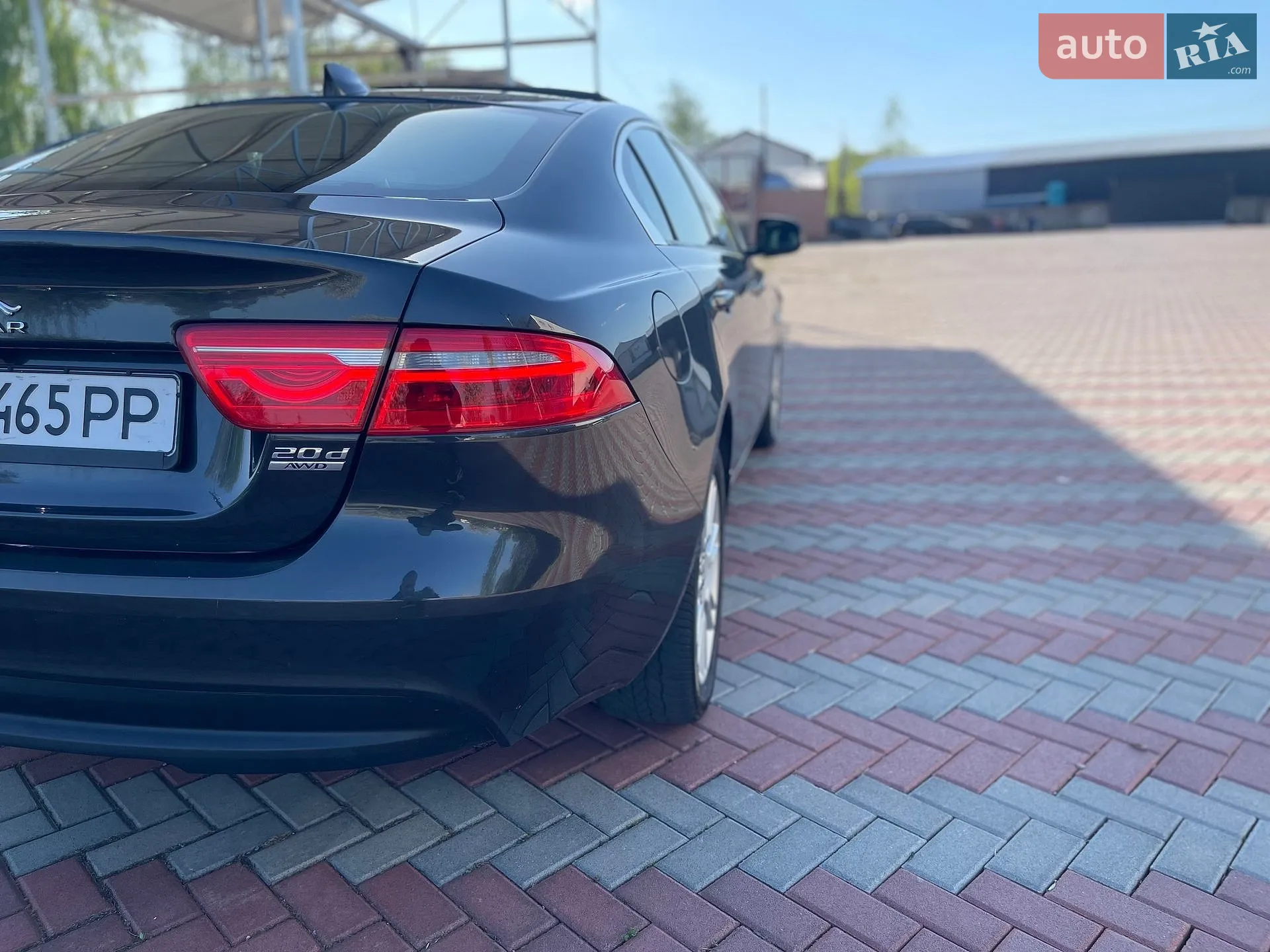 2016 Jaguar XE - мініатюра 9