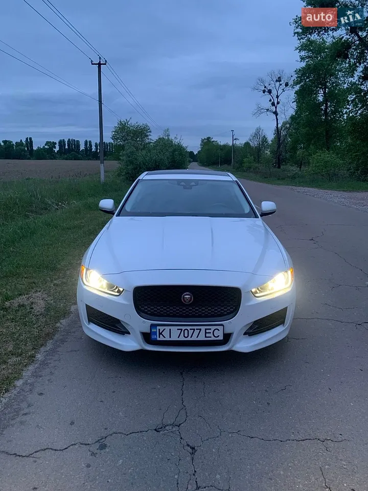 2019 Jaguar XE - мініатюра 32