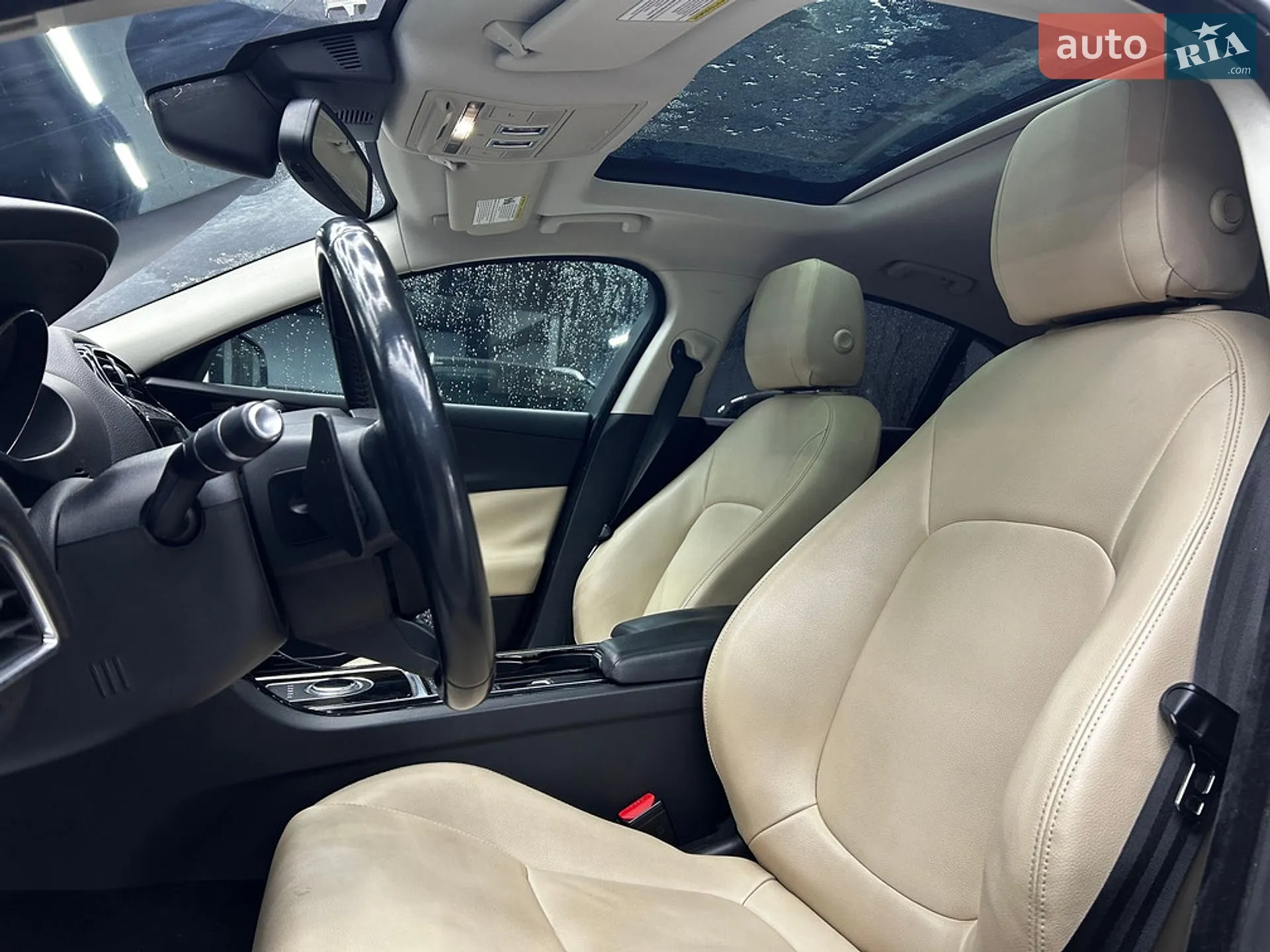 2016 Jaguar XE - мініатюра 11