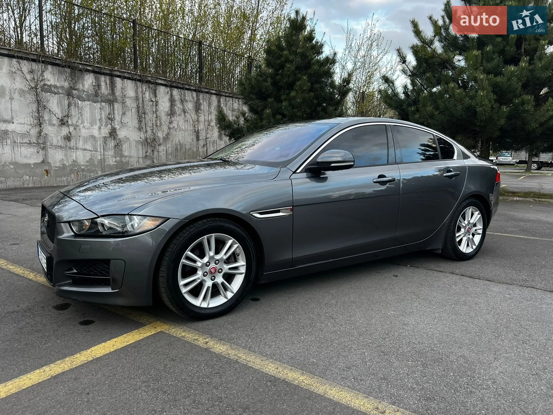 2016 Jaguar XE - мініатюра 10