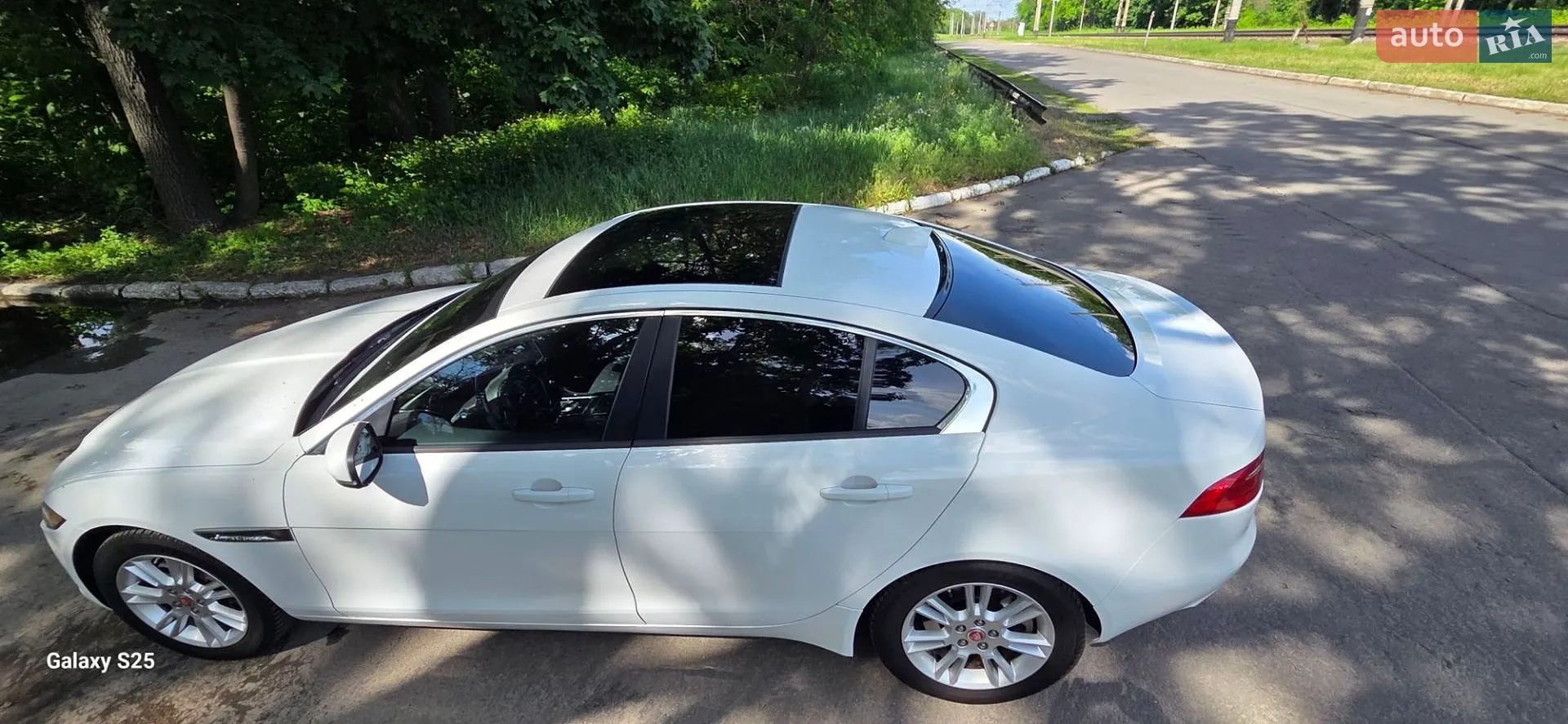 2016 Jaguar XE - мініатюра 16