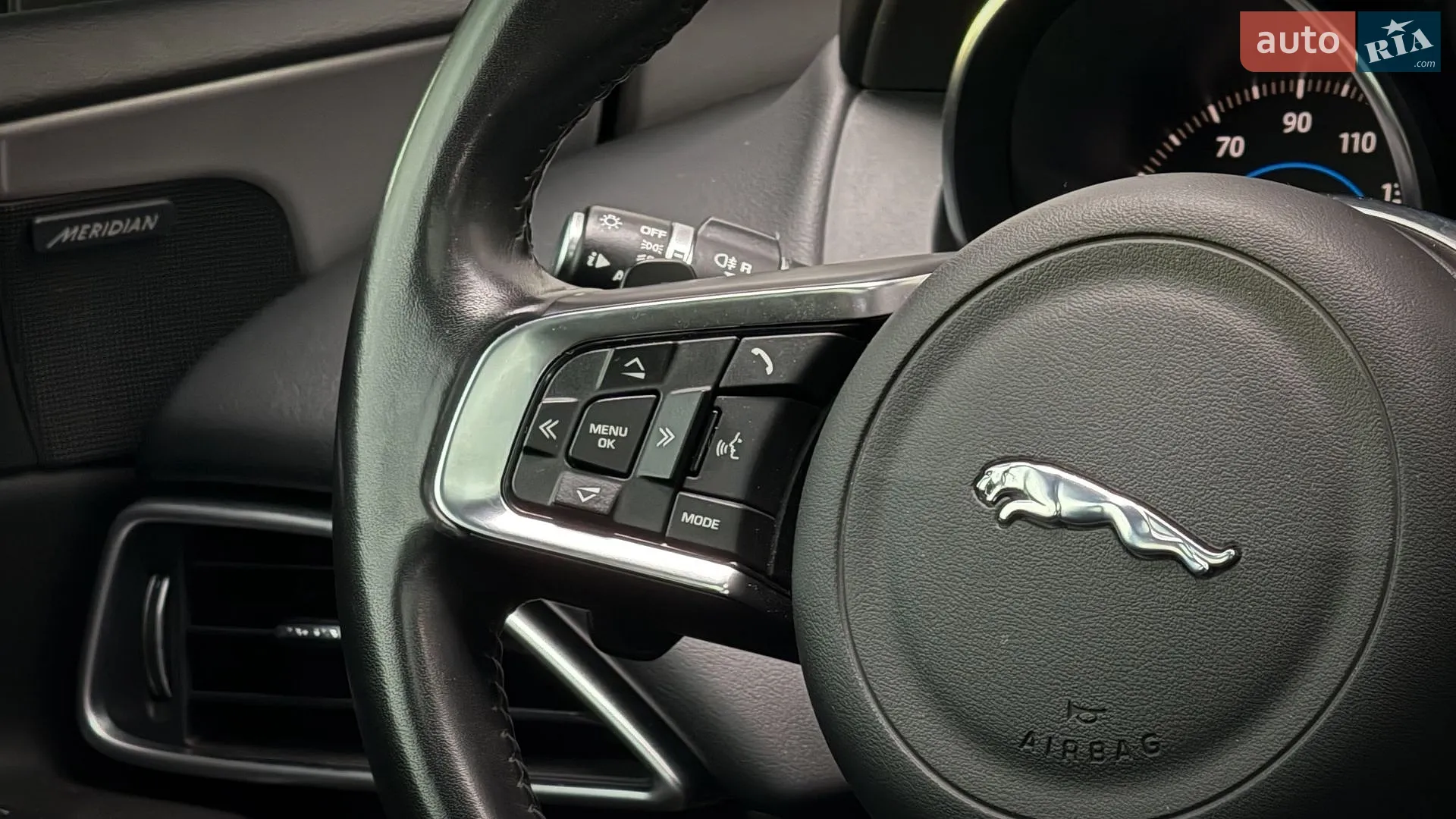 2018 Jaguar XE - мініатюра 18