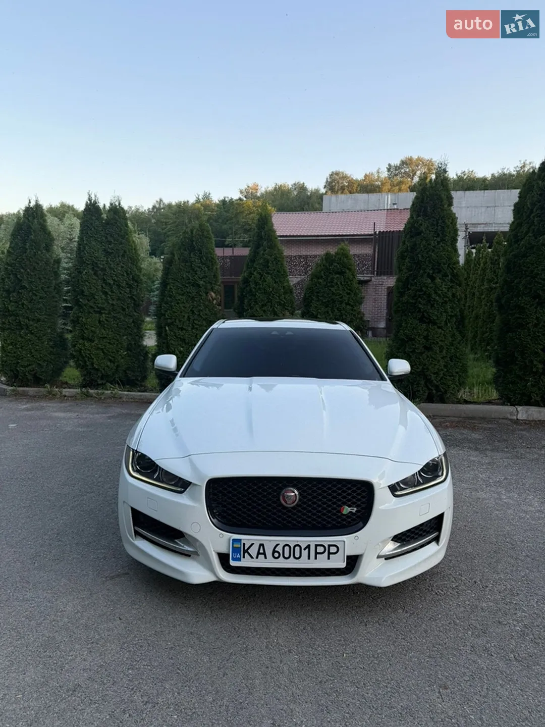 2018 Jaguar XE - мініатюра 14
