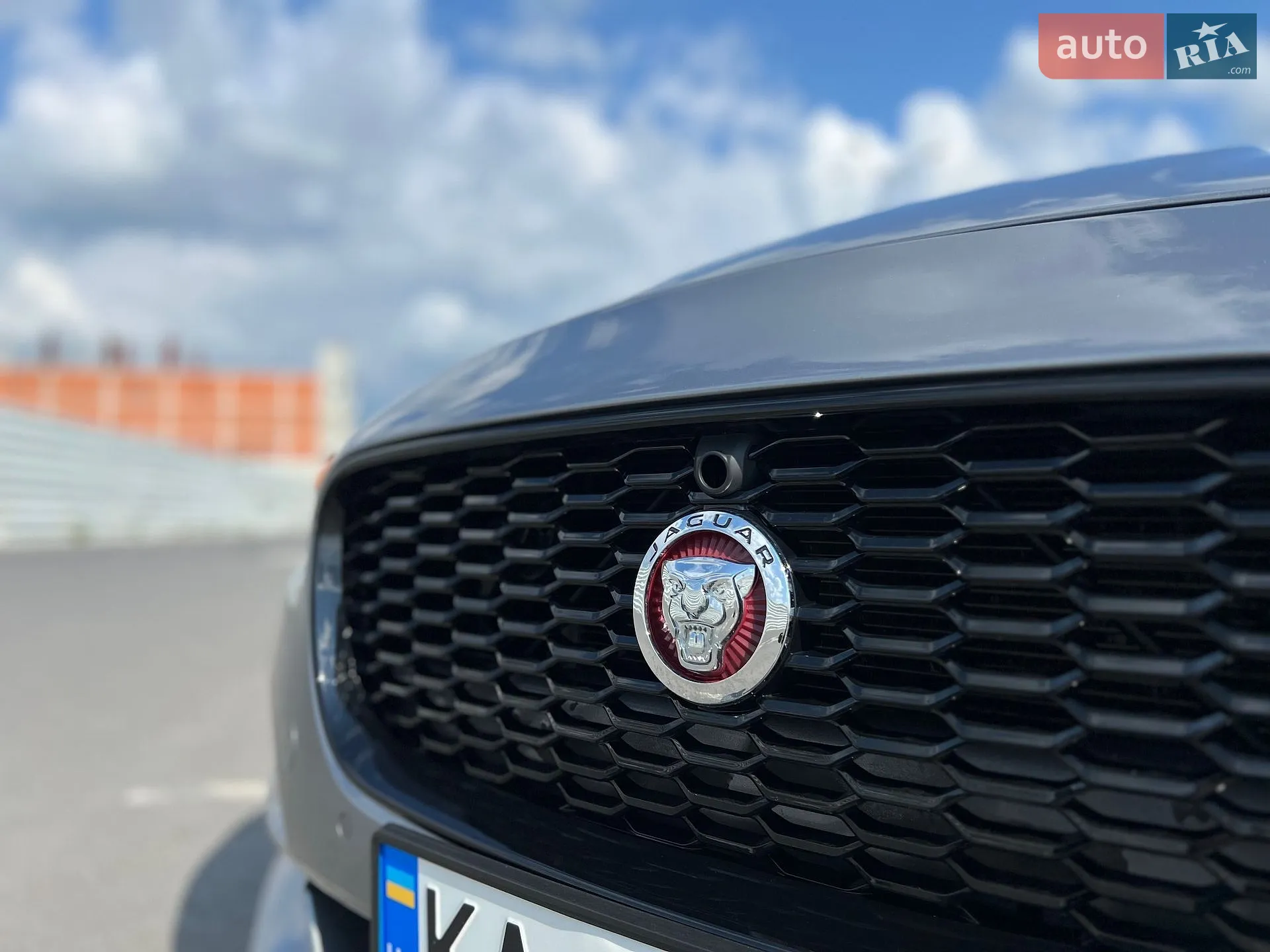 2019 Jaguar XE - мініатюра 11