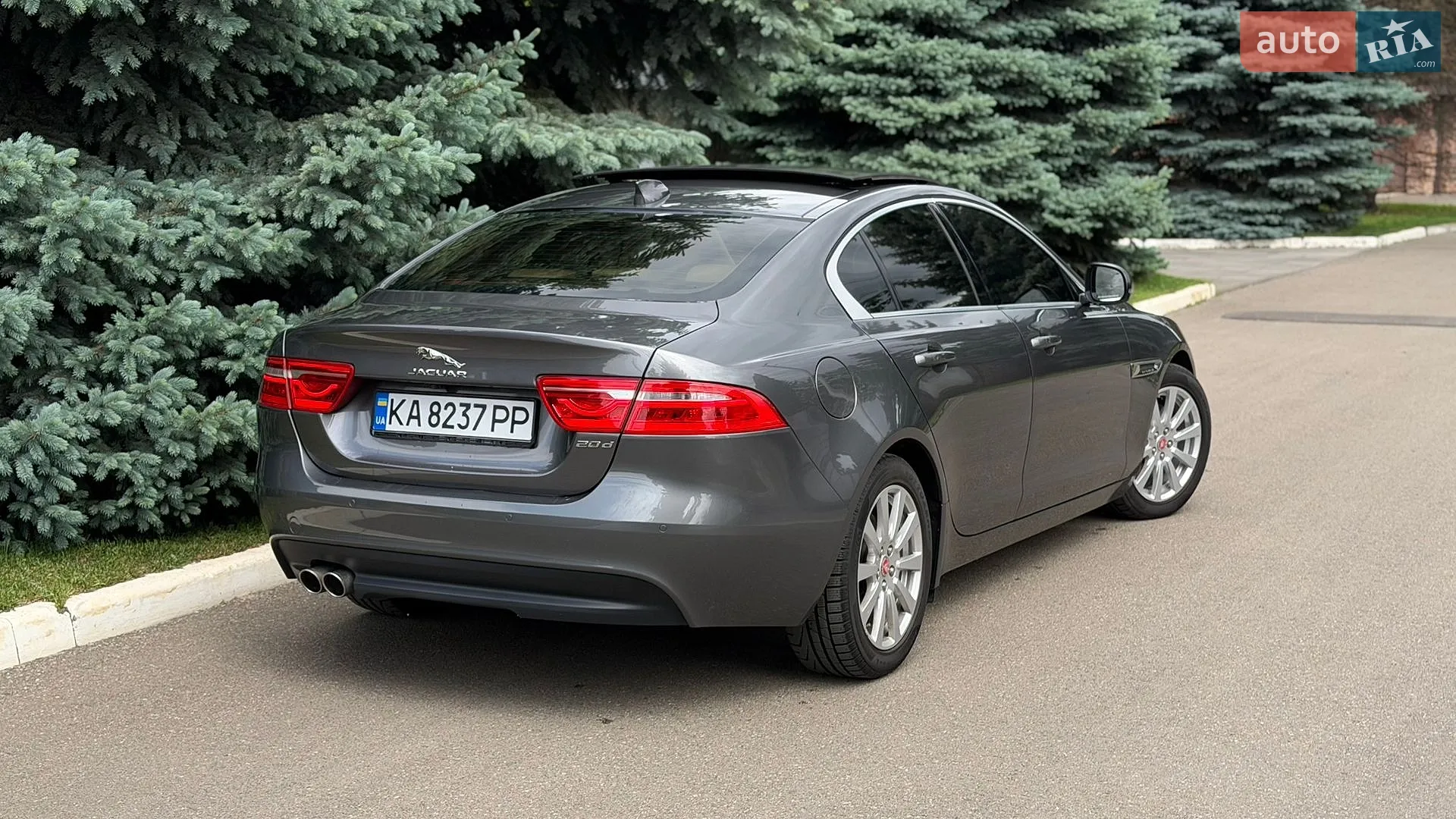 2016 Jaguar XE - мініатюра 6