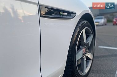 Седан Jaguar XE 2016 в Киеве