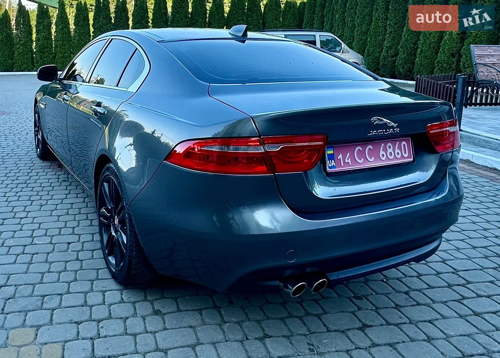 2017 Jaguar XE - мініатюра 17
